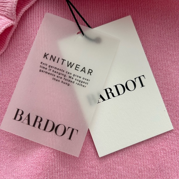 Asymmetric Knit Turtleneck - Picture 3 of 7